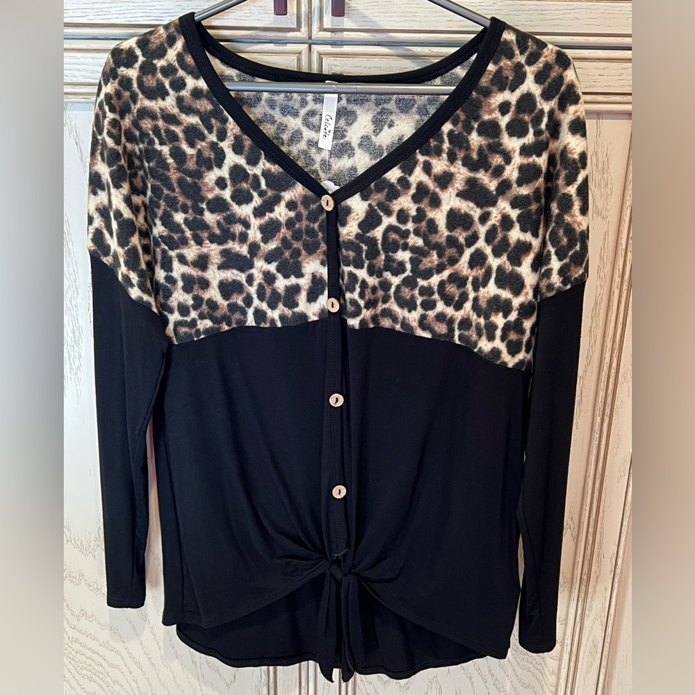 New Women’s Medium Boutique Top